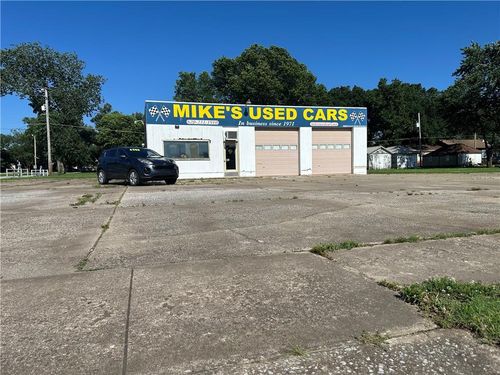1712 N Broadway St, Pittsburg, KS, 66762-3024 | Card Image