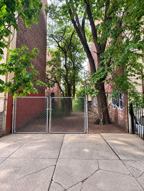 1404A Pacific St, Brooklyn, NY, 11216-3292 | Card Image