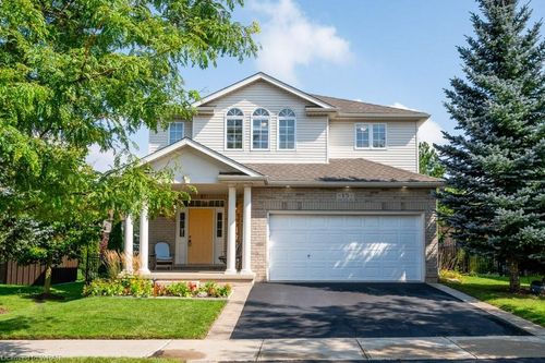 15 Snow Goose Crescent, Elmira, ON, N3B3M4 | Card Image