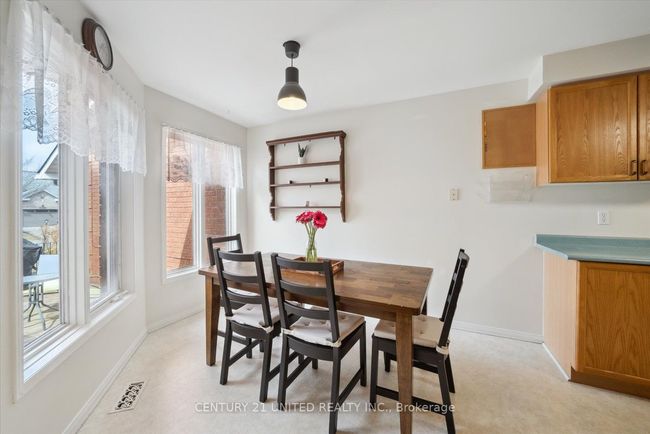 1343 Eagle Cres, House attached with 3 bedrooms, 2 bathrooms and 2 parking in Peterborough ON | Image 7