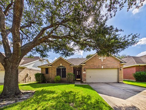 1119 Sussex Trl, Pearland, TX, 77584-7755 | Card Image