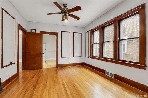 1318 Wayburn St, Grosse Pointe Park, MI, 48230-1071 | Card Image