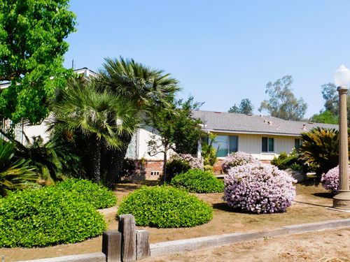 9214 E Belmont Ave, Sanger, CA, 93657-9426 | Card Image