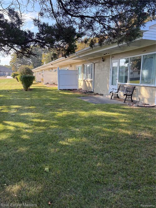 1-4259 Gratiot Avenue, Fort Gratiot Charter Township, MI, 48059 | Card Image