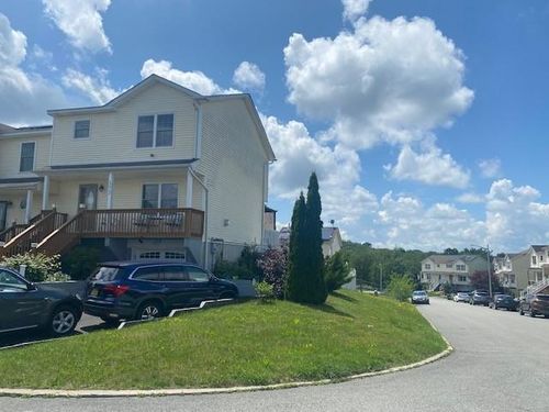 175 Darin Rd, Warwick, NY, 10990-4023 | Card Image