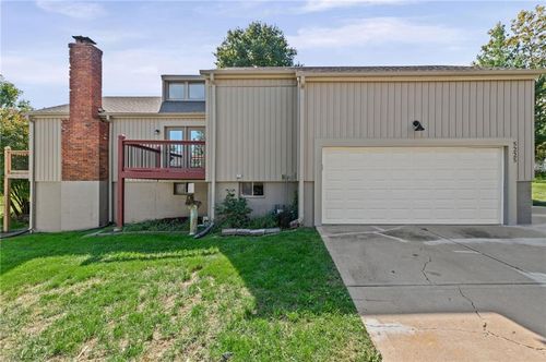 5225 Nw 82nd Ter, Kansas City, MO, 64151-1001 | Card Image