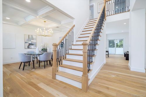 103 Frankel Blvd, Merrick, NY, 11566-4030 | Card Image