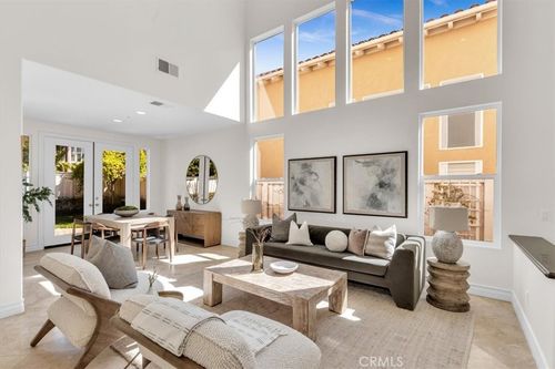 808 Carnaros, San Clemente, CA, 92672 | Card Image