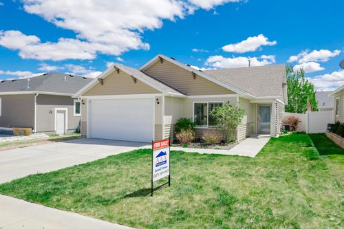 1610 Hawk Dr, Rock Springs, WY, 82901-7361 | Card Image