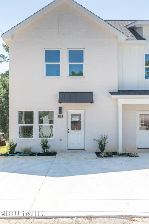 102-102 Highpoint Dr, Diamondhead, MS, 39525 | Card Image