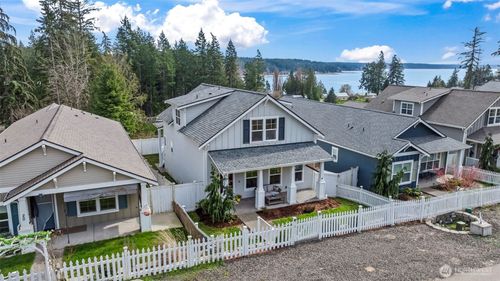 30 E Cedarland Ln, Allyn, WA, 98524-7603 | Card Image