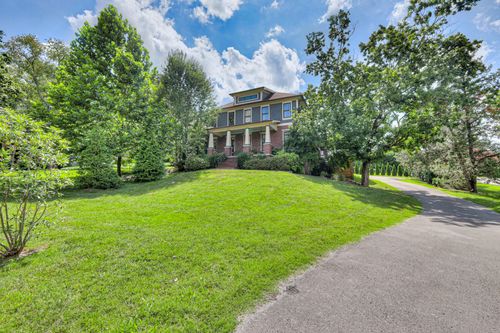 3297 Lealand Ln, Nashville, TN, 37204-2922 | Card Image