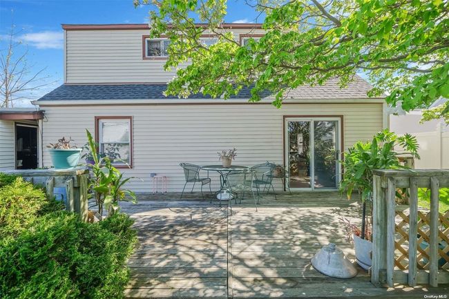 30 Saddle Ln, House other with 3 bedrooms, 2 bathrooms and null parking in Levittown NY | Image 5