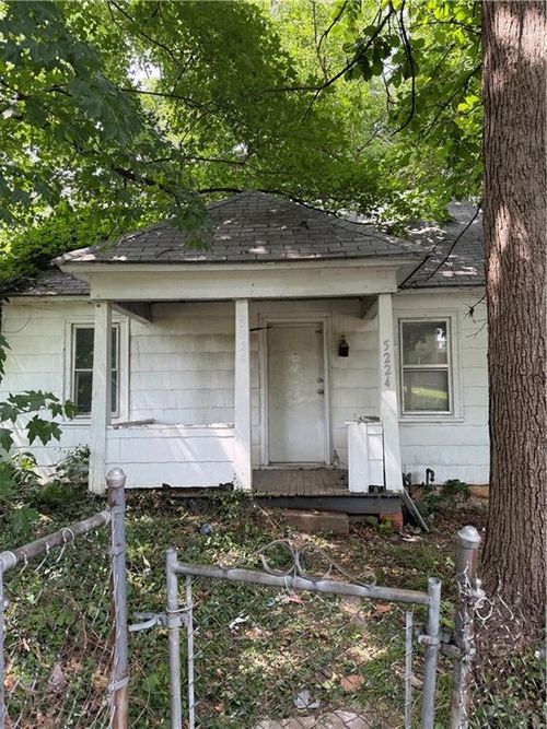 5224 Scarritt Ave, Kansas City, MO, 64123-1457 | Card Image