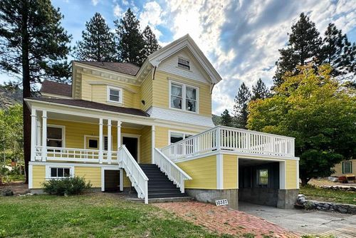 10327 Floriston Way, Floriston, CA, 96111-4506 | Card Image