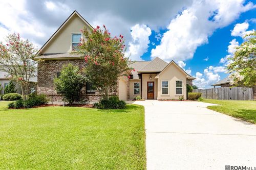 16395 Pascal Dr, Prairieville, LA, 70769-5832 | Card Image