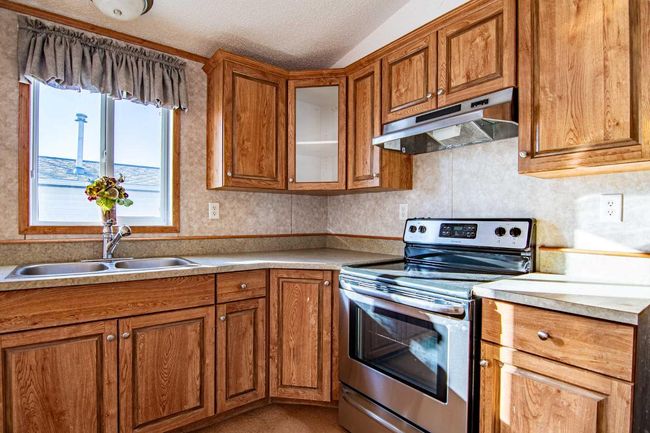 544 Queen Street, House other with 4 bedrooms, 2 bathrooms and 2 parking in Elnora AB | Image 12