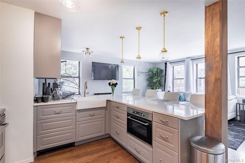 apt-2d-54 Erasmus St, Brooklyn, NY, 11226-4076 | Card Image