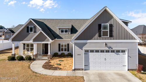 3950 Sunny Lane Dr, Ayden, NC, 28513-7135 | Card Image