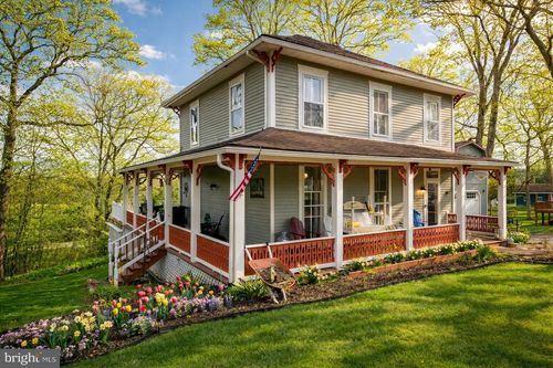 215 H St, MOUNTAIN LAKE PARK, MD, 21550-3616 | Card Image