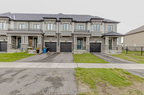 138 Flagg Ave, Paris, ON, N3L0J8 | Card Image