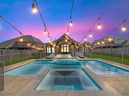 17806 Creek Bluff Ln, Cypress, TX, 77433-4086 | Card Image