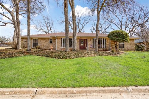 2529 Nantucket Dr, Sherman, TX, 75092-2240 | Card Image