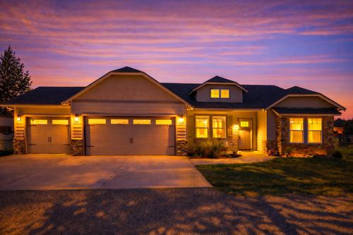 53475 Bridge Dr, La Pine, OR, 97739-8810 | Card Image