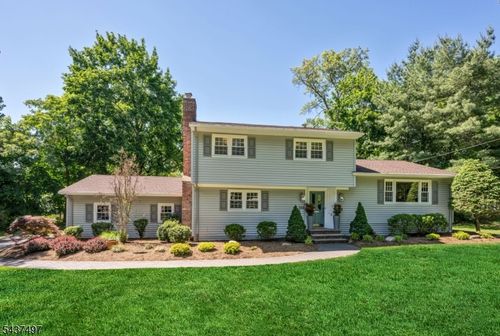 369 Voorhis Ave, Wyckoff, NJ, 07481-2445 | Card Image