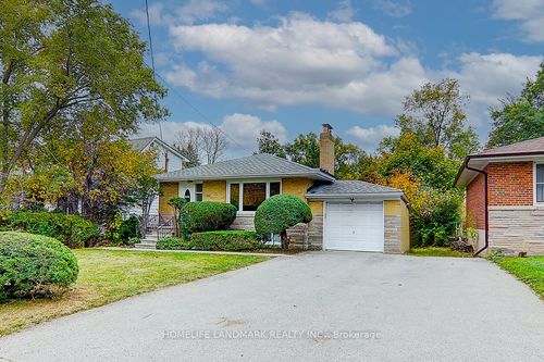 367 Cummer Ave, North York, ON, M2M2G3 | Card Image