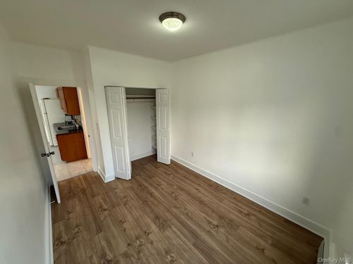11110 14th Ave, College Point, NY, 11356-1406 | Card Image
