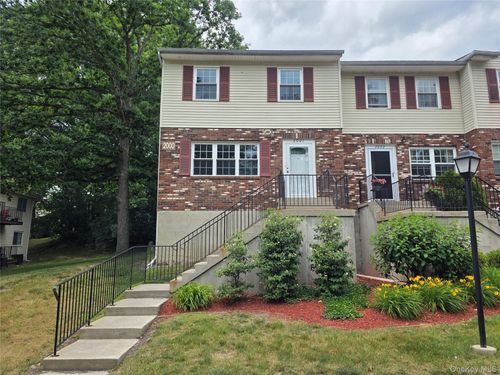 2001-276 Temple Hill Rd, New Windsor, NY, 12553-6873 | Card Image