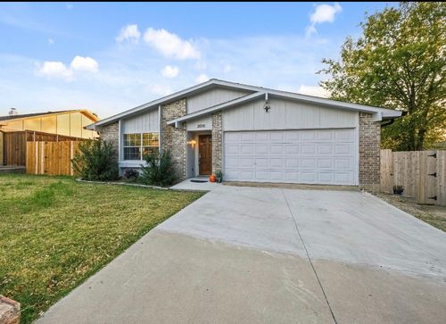 2016 Lymington Rd, Carrollton, TX, 75007-3133 | Card Image