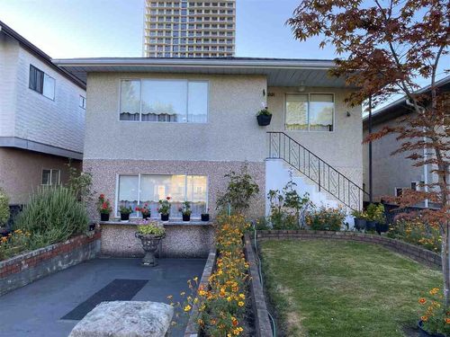5131 Ann St, Vancouver, BC, V5R4J8 | Card Image