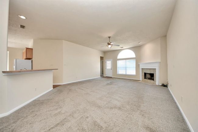 Living Area | Image 8