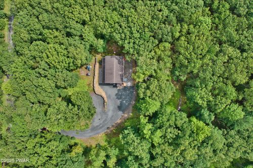 110 Crescent Lake Cove Ct, Milford, PA, 18337-7783 | Card Image