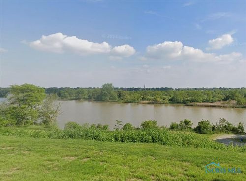 1038 River Road, Maumee, OH, 43537 | Card Image