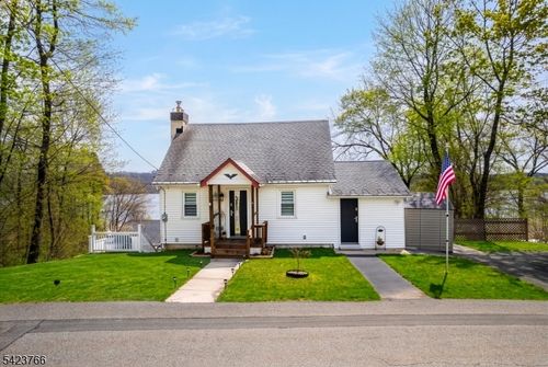 6 Lakeview Ter, Stanhope, NJ, 07874-2920 | Card Image