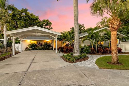 1621 Pine Bay Dr, SARASOTA, FL, 34231-3553 | Card Image