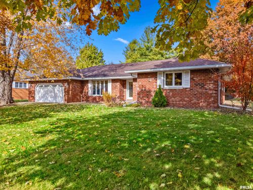 11 Hickory Ridge Dr, Morton, IL, 61550-1109 | Card Image