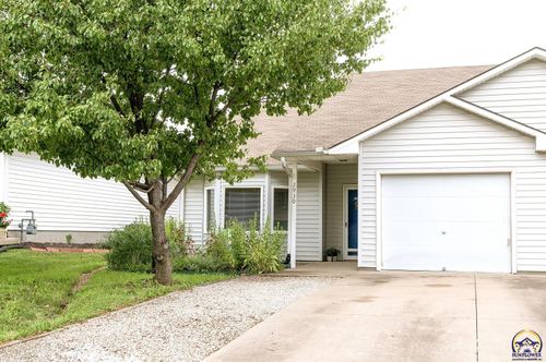 2930 Se Walnut Dr, Topeka, KS, 66605-2188 | Card Image