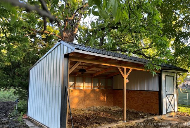 View of horse shed | Image 19