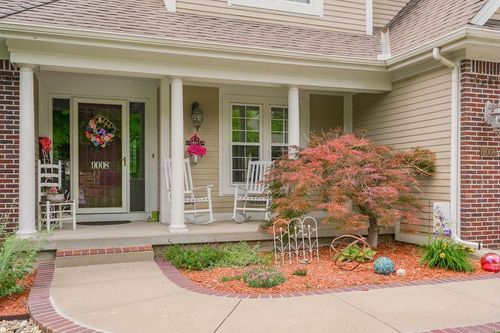 9008 Hunter Ave, Kansas City, MO, 64157-8515 | Card Image
