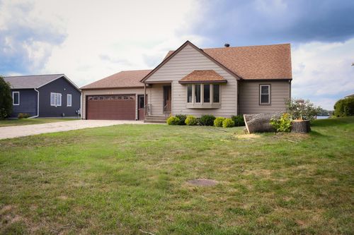 1532 S Shore Dr, Worthington, MN, 56187-1349 | Card Image