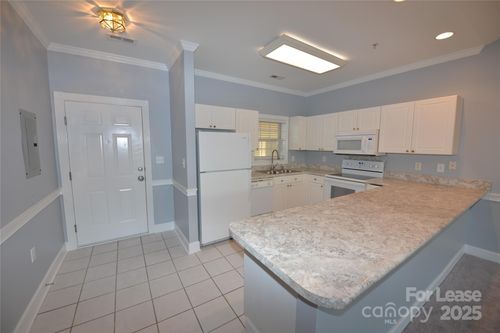 8933 Meadow Vista Rd, Charlotte, NC, 28213-5290 | Card Image