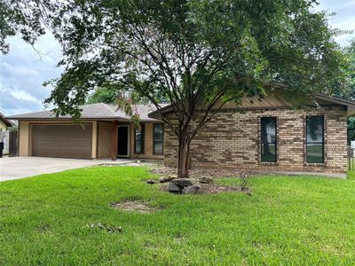 316 N 30th Street, House other with 3 bedrooms, 2 bathrooms and null parking in Nederland TX | Image 2