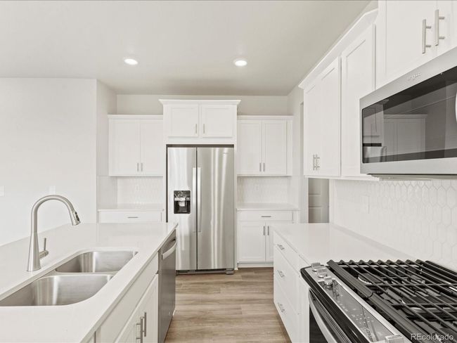 Photos are representative only and are not of the actual home. Actual finishes, elevation, and features may vary. | Image 6