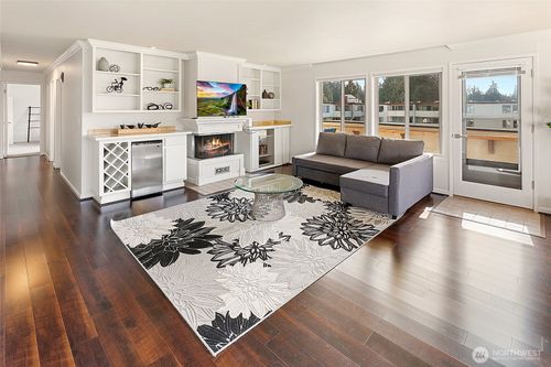 302-8516 196th St Sw, Edmonds, WA, 98026-6320 | Card Image
