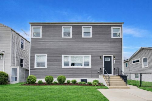 2227 Foster St, Evanston, IL, 60201-3353 | Card Image