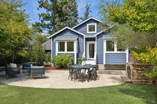233 Humboldt Street, San Rafael, CA, 94901 | Card Image